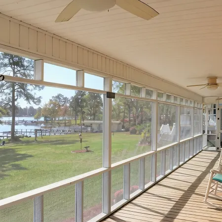 Lakefront Cottage on Lake Marion