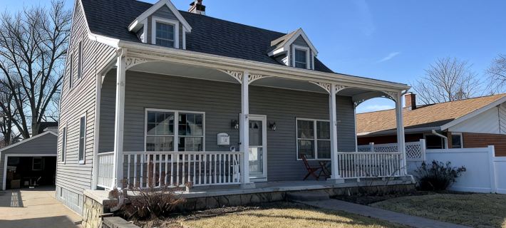 Capeside Cottage Hotels in La Crosse