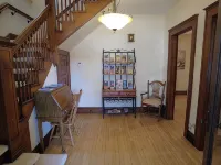 THE WASHINGTON HOUSE - A  4-Bedroom Home 1 Block from Downtown Wisconsin Dells - 4-Star