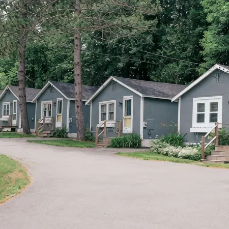 NEW MaineStay Cottage #3 Full Kitchen + Fireplace in Hampden/Bangor