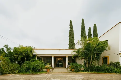 Hotel Hacienda Los Laureles - سبا