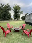 Peaceful Cabin Near Canton Trade Days - Quiet Retreat with Country Charm! - Chalets