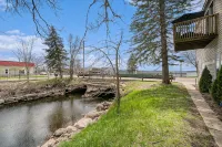 Downtown Boyne City charmer with stunning Lake Charlevoix and Boyne River views. - 3-Star