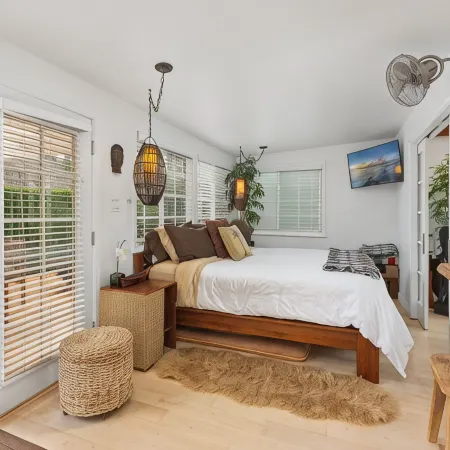 Plantation Beach Cottage - Historic Encinitas Walking District