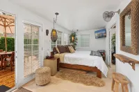 Plantation Beach Cottage - Historic Encinitas Walking District - 4-Star