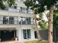 Sapiens Home - Weligama Bay - parking