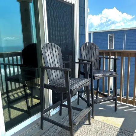Beautiful oceanfront condo; the perfect getaway!