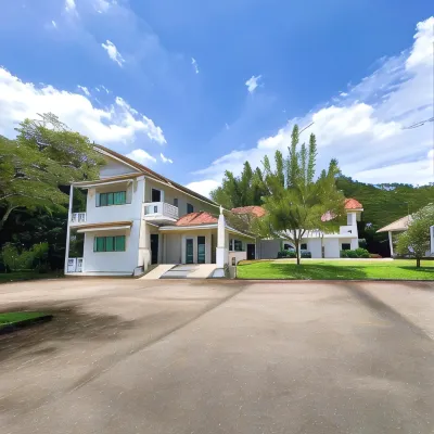 Srikij GardenHome Resort โรงแรมใกล้วัดศาลาลำดวน