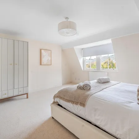 Central Bath – Walk to Baths & Station - VAT Q