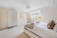 Central Bath – Walk to Baths & Station - VAT Q - 2-Star
