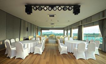Benjaphorn Grandview Hotel - Housity