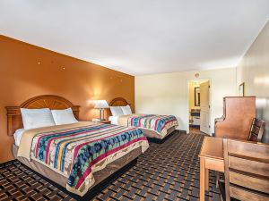 Great Lakes Inn & Suites