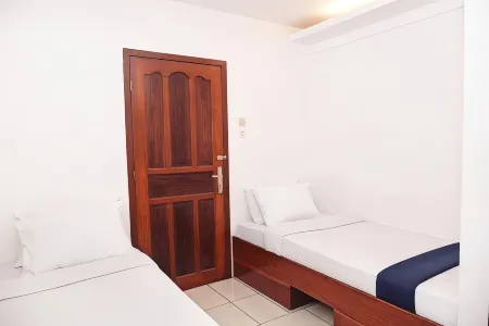 Hotel Olympic Semarang by Sajiwa Отели рядом со станцией Железнодорожная станция Таван