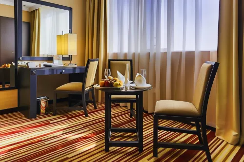 EXECUTIVE SUITES - Condos