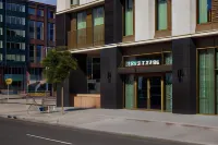 Beckett Locke Hotels near Tesco Superstore