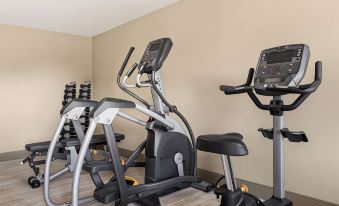 Days Inn & Suites by Wyndham Bowling Green
