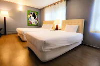 EQ Stay Hotel & Hostel