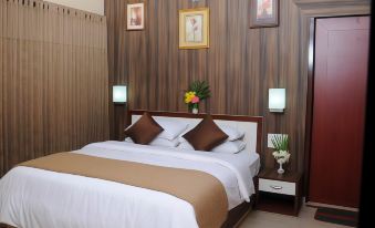 Hotel Badami Court - Housity