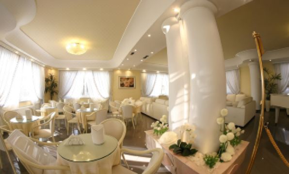 5. 호텔 룩소 카소..