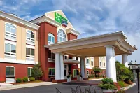 Holiday Inn Express & Suites Sumter Hotels in Sumter