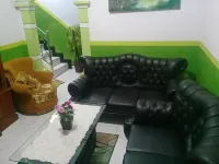 Mas Dylan Homestay Hôtels à : Sukapura