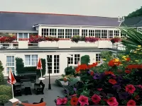 The Farmhouse Hotel and Restaurant Hotels in Saint Saviour