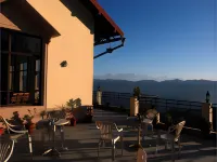 Woodsvilla Residency Ranikhet Hotels in Majkhali