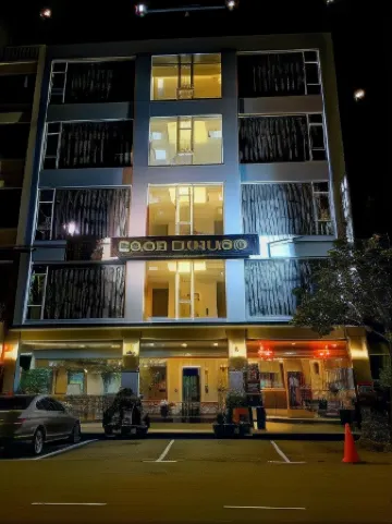 ゴールデン コート ホテル