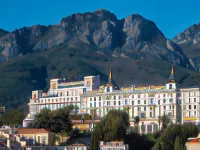 Résidence Hôtelière Chambord au Coeur de Menton - entièrement rénovée Hotels in Menton