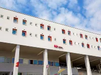 Ibis Lorient Centre Gare Hotels in Lanester