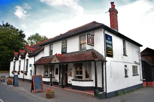 The Selsey Arms Hotels in Charlton