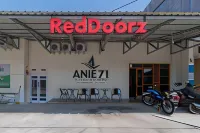 OYO 1335 Anie 71 Residence - 2-Star