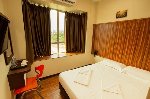 Expo Hotel - 2-Star