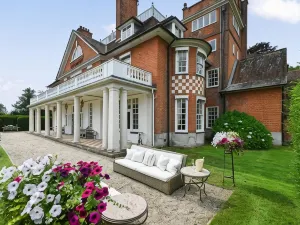Saltcote Place