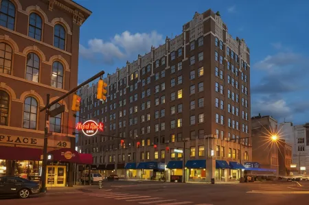 Hampton Inn Indianapolis Dwtn Across from Circle Centre