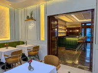 Iroquois New York Times Square