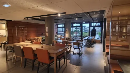 Ibis Budget Paris Porte de la Chapelle - Aréna Отели рядом с достопримечательностью «Paris Event Center»