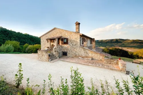 Casale le Orme Hotels in Todi
