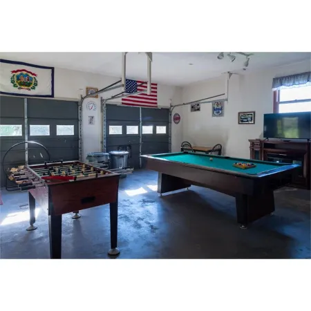 Ranch Home w/ Rolling Hill Views & Hot Tub