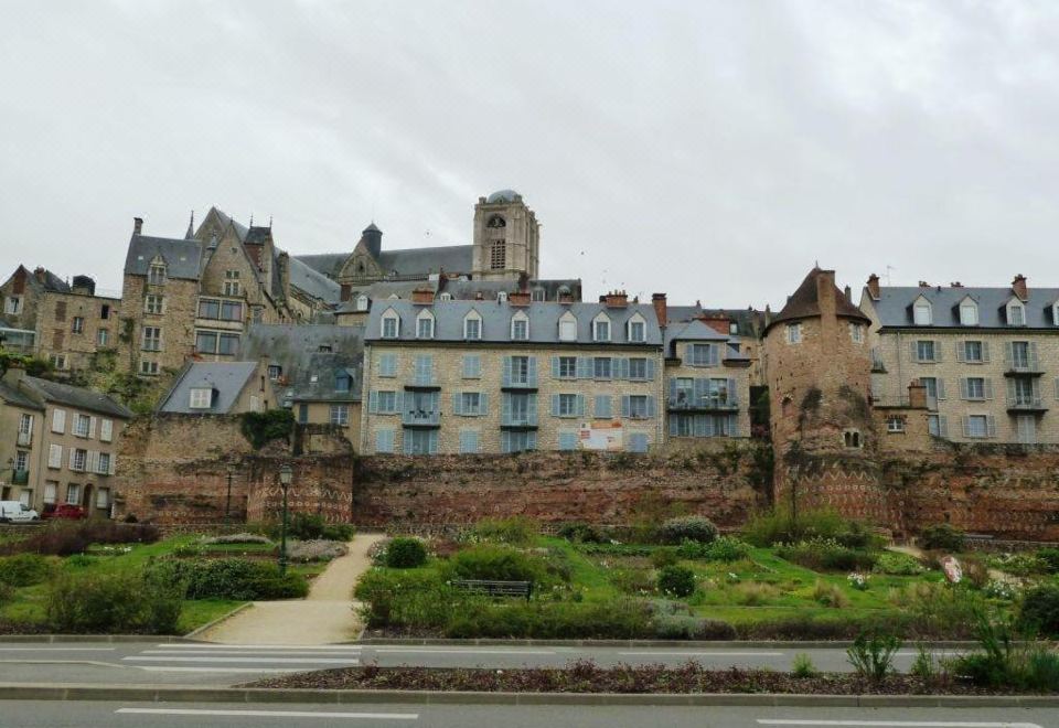 hotel overview picture