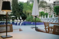 Odysseia Hotel Kapetanios - Rooftop Pools