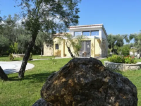 Three Stars Luxury Villas Hotels in Moraitika