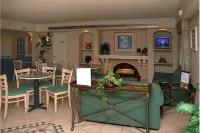 La Quinta Inn by Wyndham Bakersfield South Hotels in Oildale