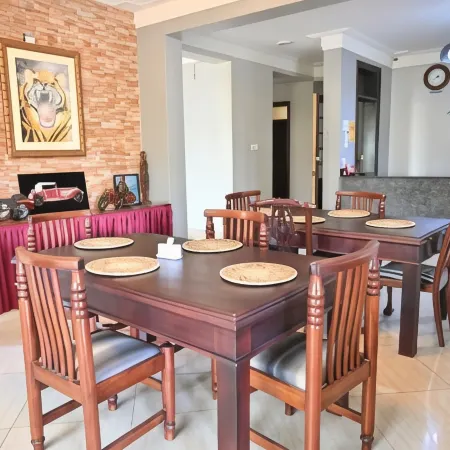 Lakepoint Villa