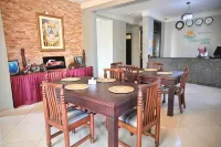 Lakepoint Villa - breakfast