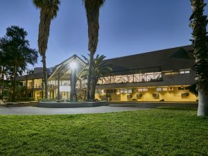 Cresta Thapama Hotel