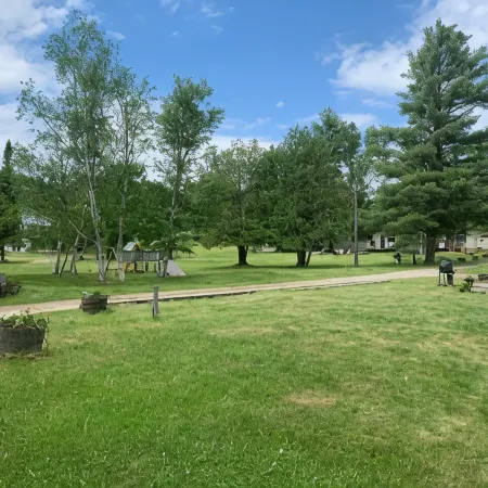 Colonial Bay Motel and Cottages