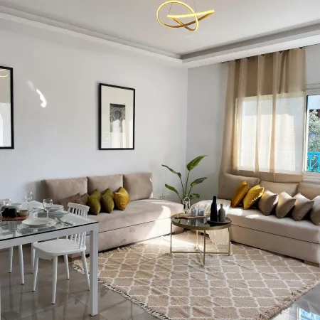 Le Safran Apt r Nov Spacieux et Central Marsa