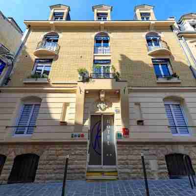 Hôtel Azur Hotel Exterior