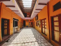 Goroomgo Laxmi Bhawan Dharamshala Mathura